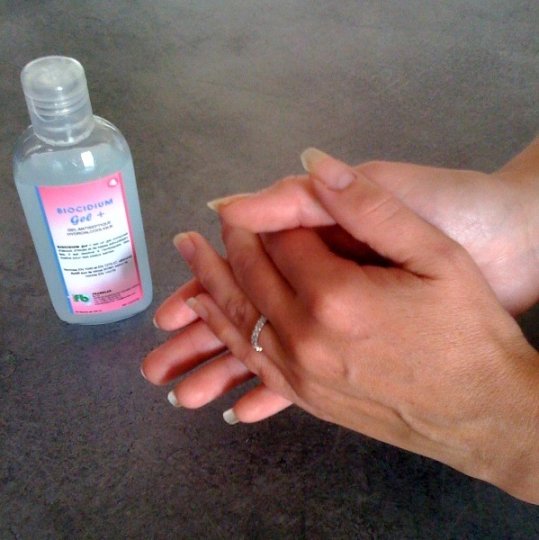 gel-hydroalcoolique gel-hydroalcoolique